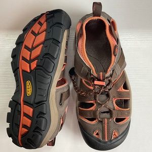 Keen Sandals size 6